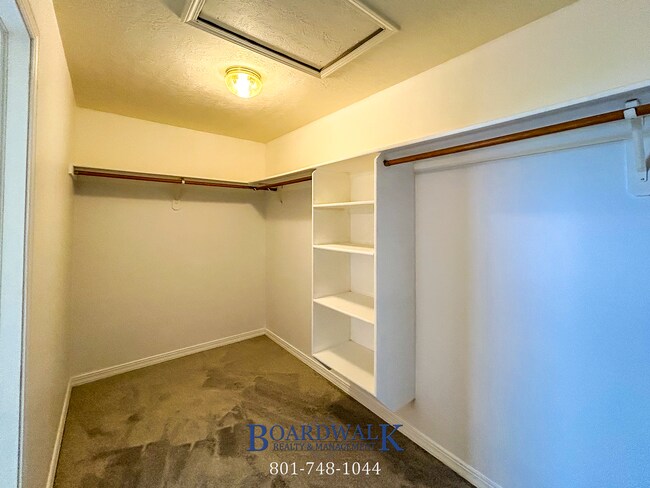 Building Photo - 833 Molasses Mill Dr
