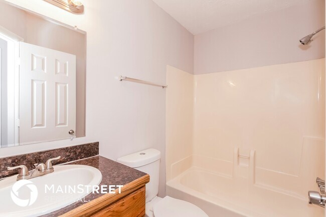 Building Photo - 2223 Scarbrough Dr