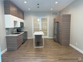 Building Photo - 3327 Domain St