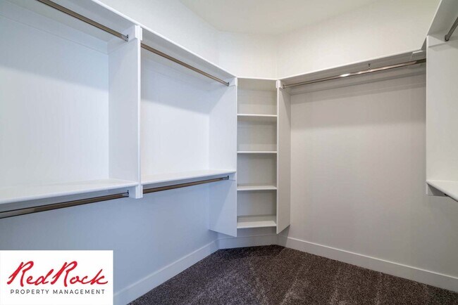 Building Photo - Incredible 3 Bedroom, 2 Bathroom Property ...