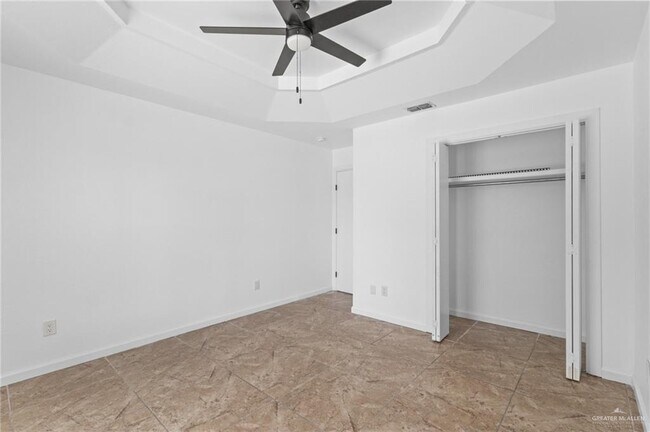 Building Photo - 14 E Peter St