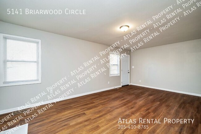 Building Photo - 5141 Briarwood Cir