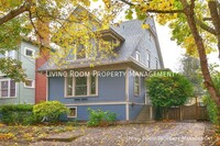 Building Photo - Spacious and Charming Craftsman in Histori...