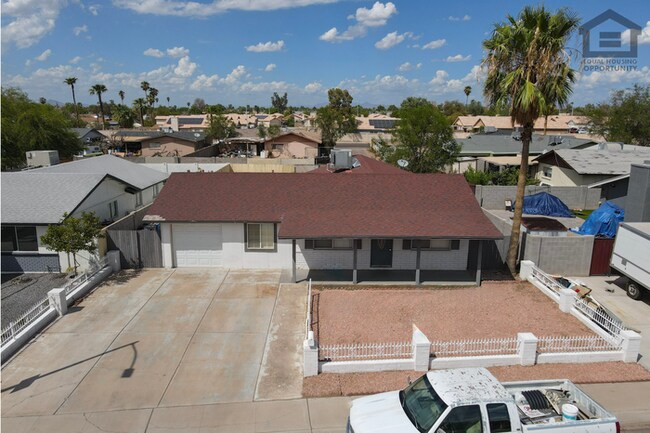 Building Photo - 4Bed/2Bath House at Chandler Blvd/McQueen Rd! Ready for Immediate Move-In! – NO HOA!