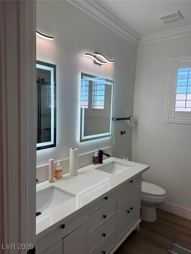 Building Photo - 605 Runbridge St