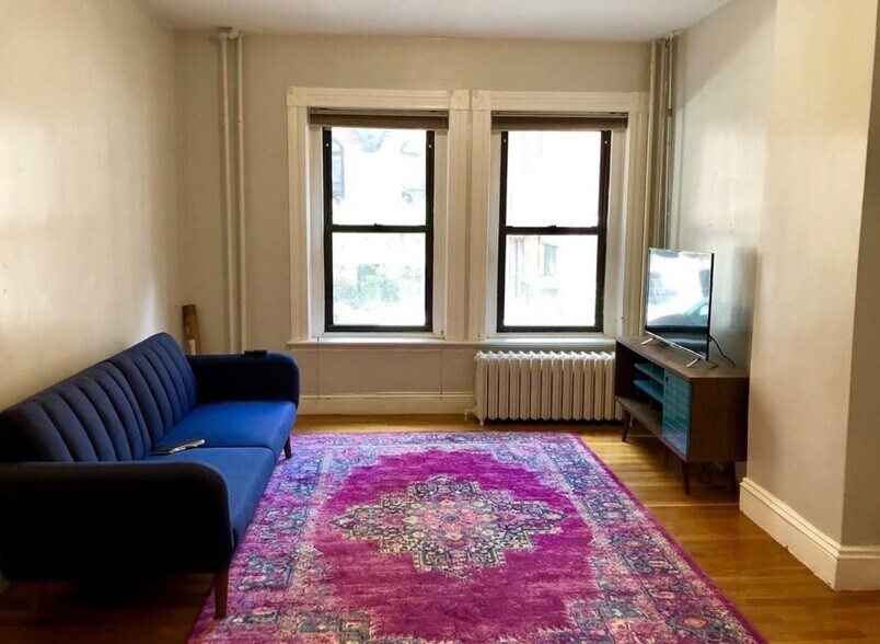 Building Photo - 20 Isabella St