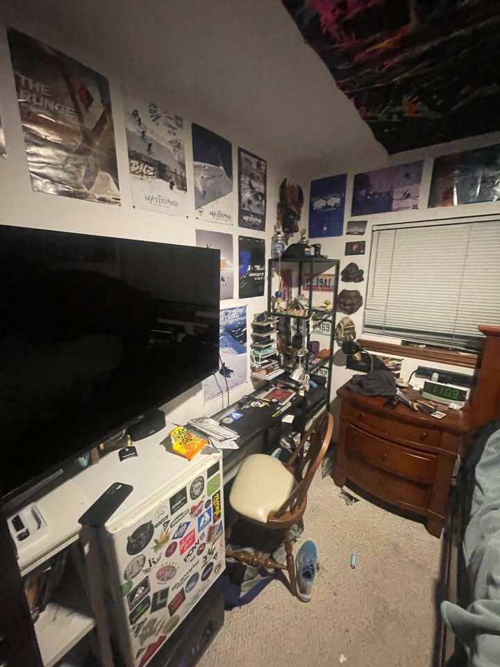 bedroom - 728 Iowa St