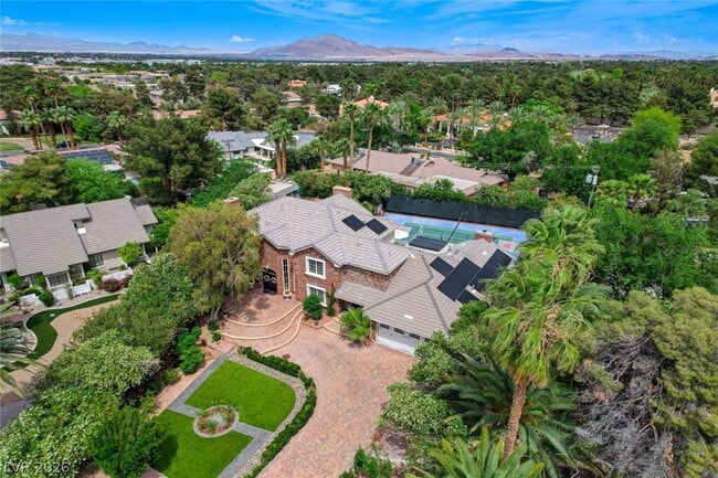 Building Photo - 7001 Alamitos Cir