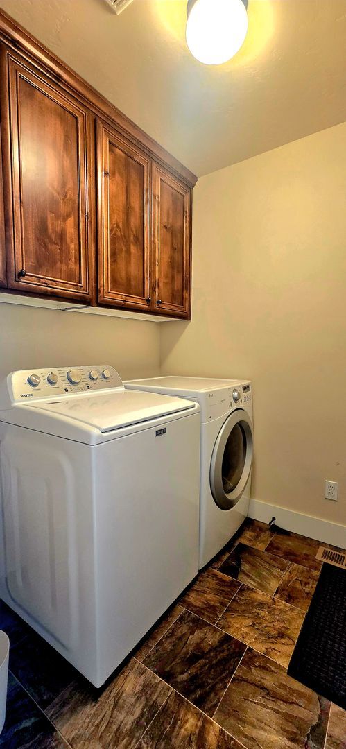 Building Photo - THREE-CAR GARAGE! This charming home offers 3 bedrooms, plus an office/rec room, and 2 bathrooms.