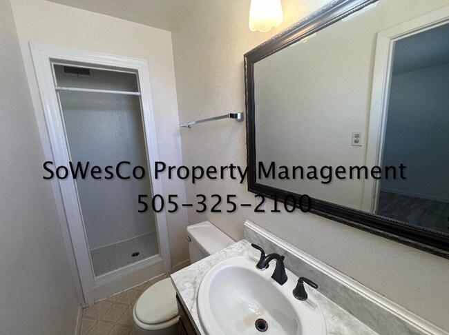 Building Photo - 3 Bed 2 Bath with Garage in Central Farmin...