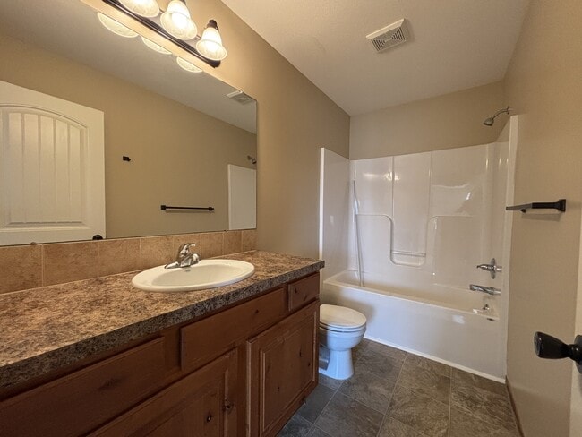 Building Photo - 2015 Harvest Ridge Ct