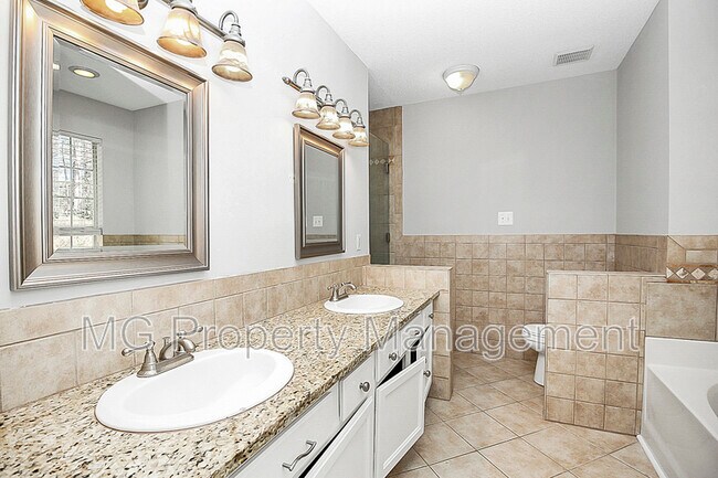 Building Photo - 141 Brookshire Dr