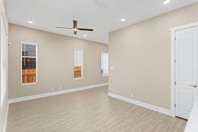 Building Photo - Brand New 3/2.5 Townhome