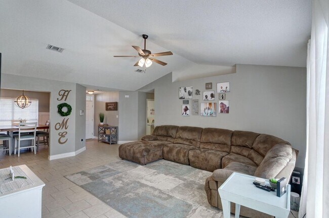 Building Photo - 8271 Branston Dr
