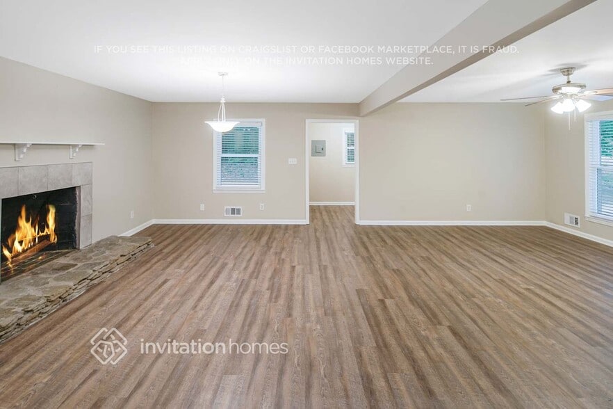 Building Photo - 3916 Amsbury Dr