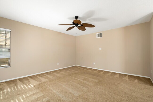 Building Photo - 262 Paseo Gregario