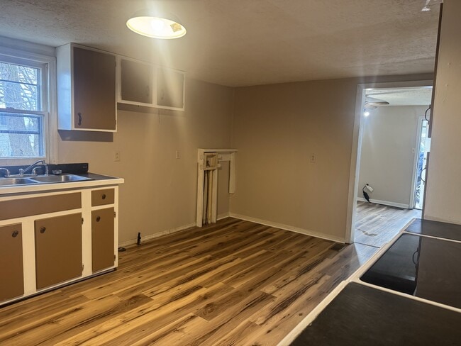 Building Photo - 1604 Alton Rd