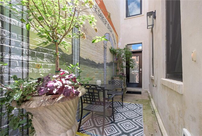 Building Photo - 1521 Corcoran St NW