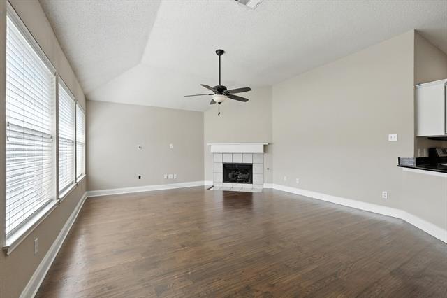 Building Photo - 2502 Blue Holly Dr