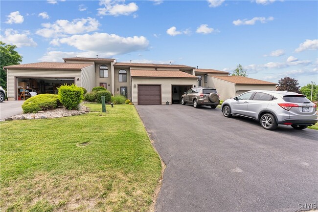 Building Photo - 104 Lookout Cir