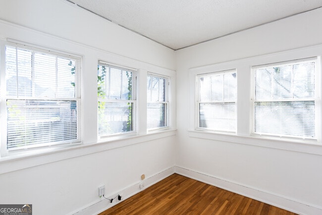 Building Photo - 1786 Center Ave