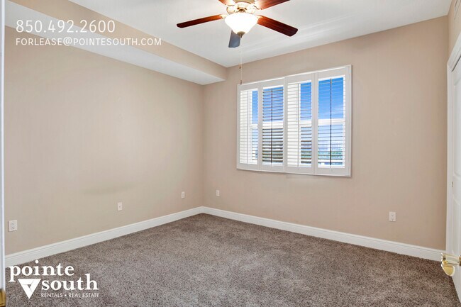 Building Photo - 608 Lost 701C