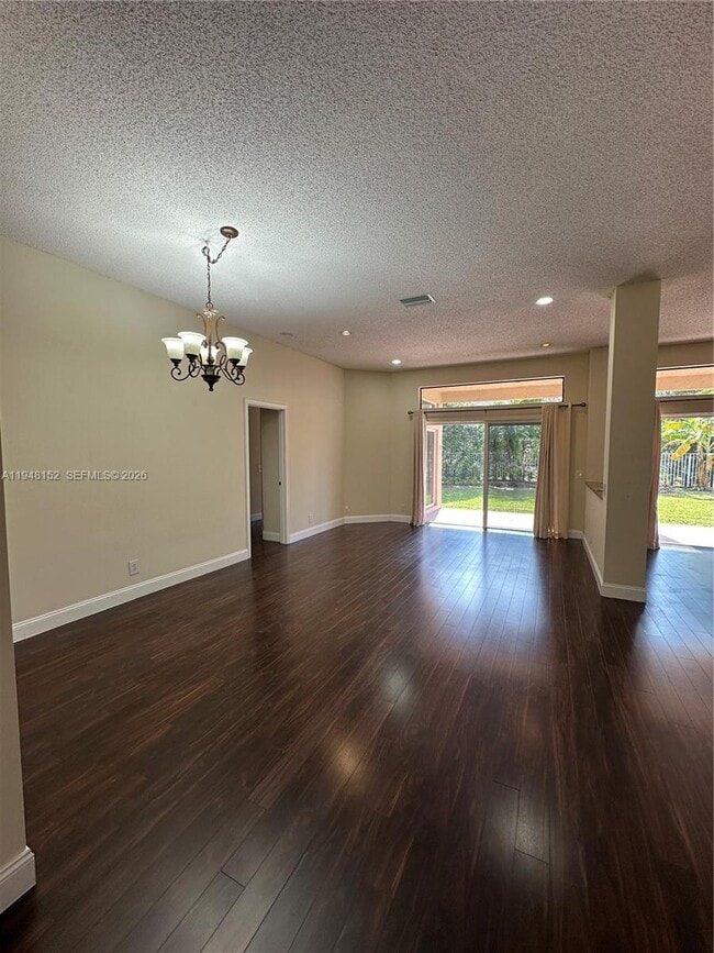 Building Photo - 4192 Laurel Ridge Cir