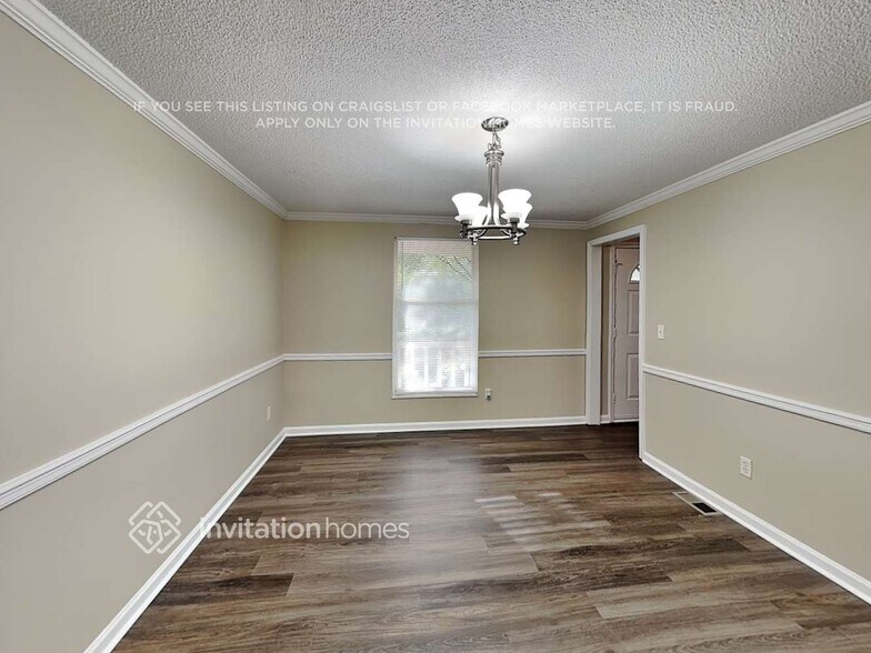 Building Photo - 7501 Batavia Ln