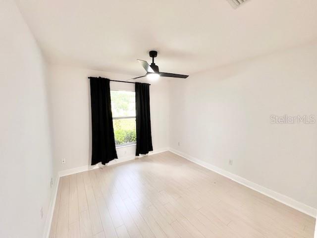 Building Photo - 1652 E Houston Dr