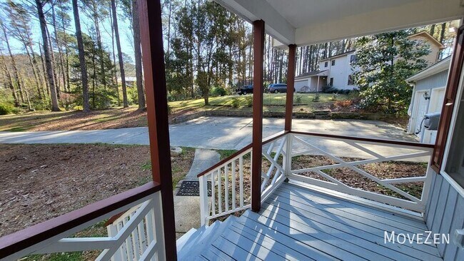 Building Photo - 4711 Highview Pl