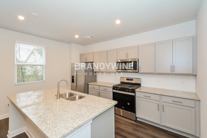 Building Photo - 321 Dearborn Sta Dr