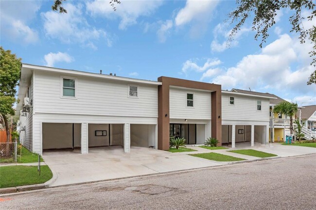 Primary Photo - 712 Avenue H