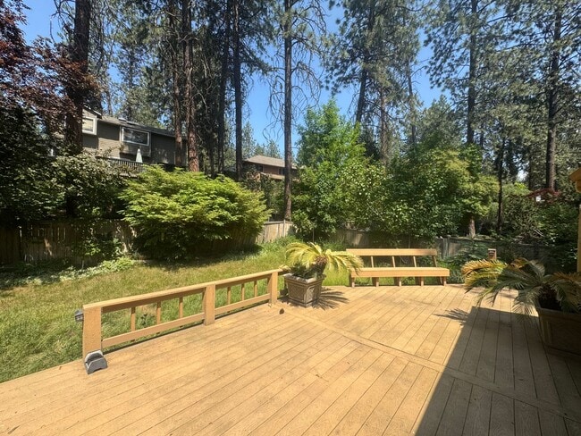 Building Photo - Charming 3 Bed, 3 Bath Home in Spokane Val...