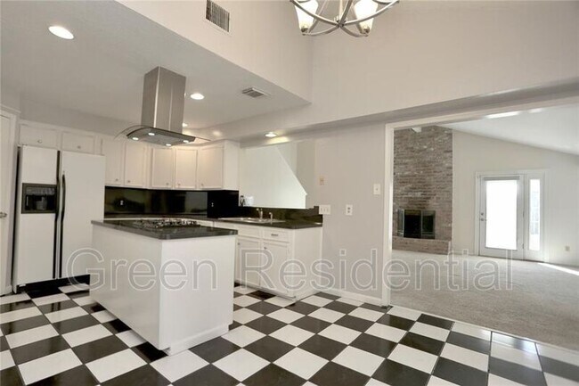 Building Photo - 4243 Yupon Ridge Dr