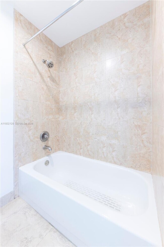 Building Photo - 1155 Coral Club Dr