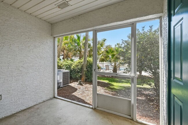Building Photo - Highly Sought After GROUND-FLOOR Unit at Florida Club!  Pool View!!