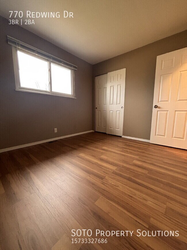 Building Photo - 770 Redwing Dr