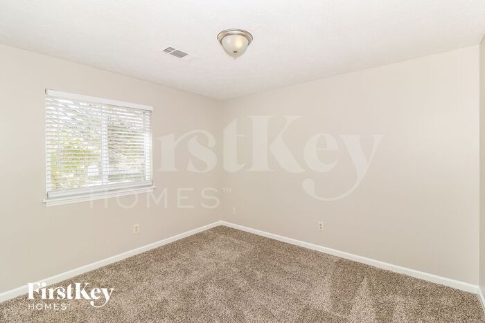 Building Photo - 1252 Sherwood Dr