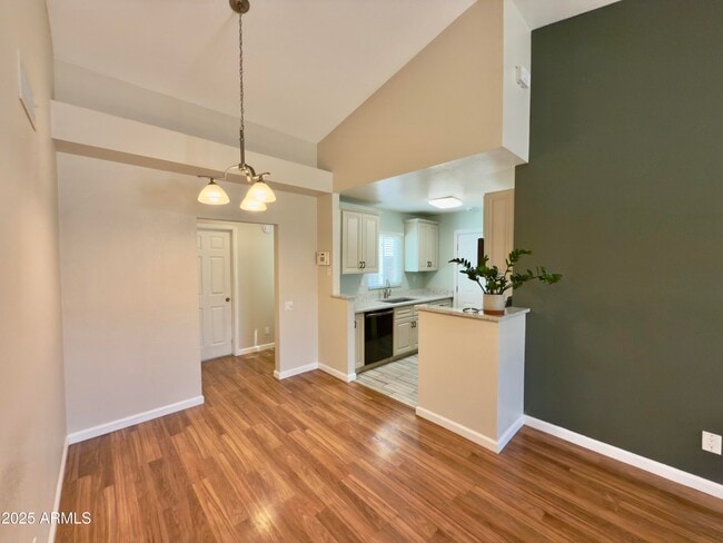 Building Photo - 4448 E Fremont St