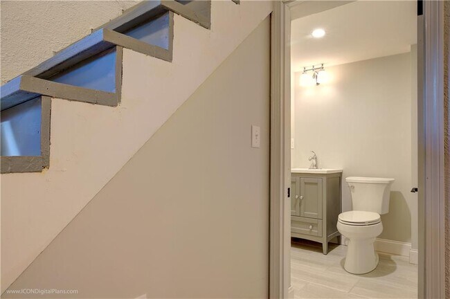 Building Photo - 18 Sylvan Ter