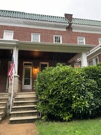Building Photo - 3754 Tudor Arms Ave