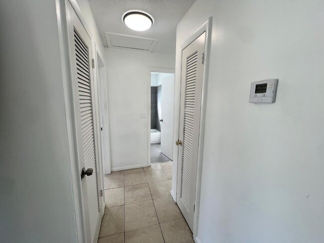 Building Photo - Grove Road