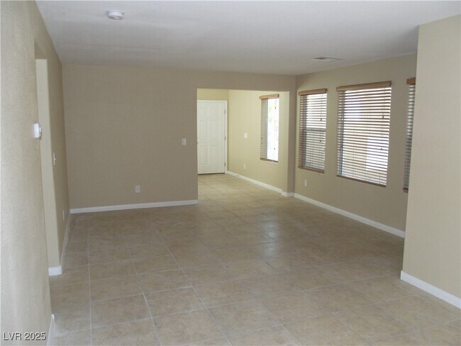 Building Photo - 9037 W Victor Creek Ave