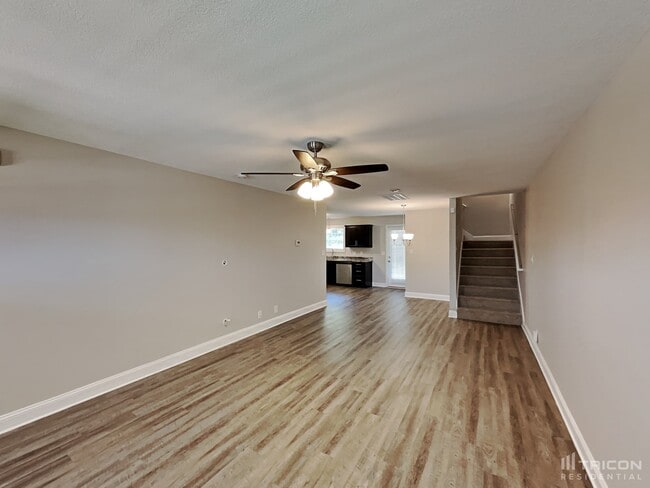 Building Photo - 633 Battery Ct