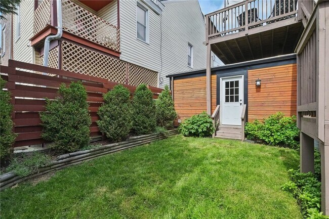 Building Photo - 3865 Howley St