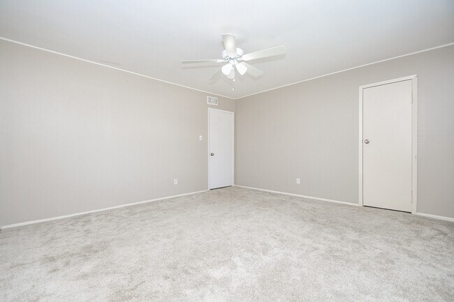 Building Photo - 6111 Fondren Rd