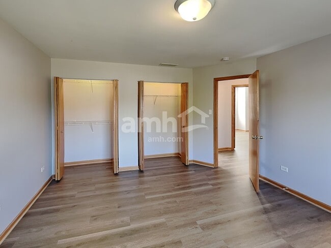 Building Photo - 2438 Foxtail Ct