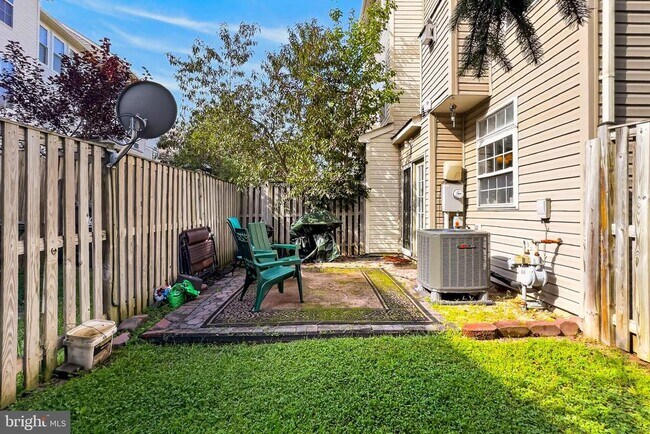 Building Photo - 12415 Selkirk Cir