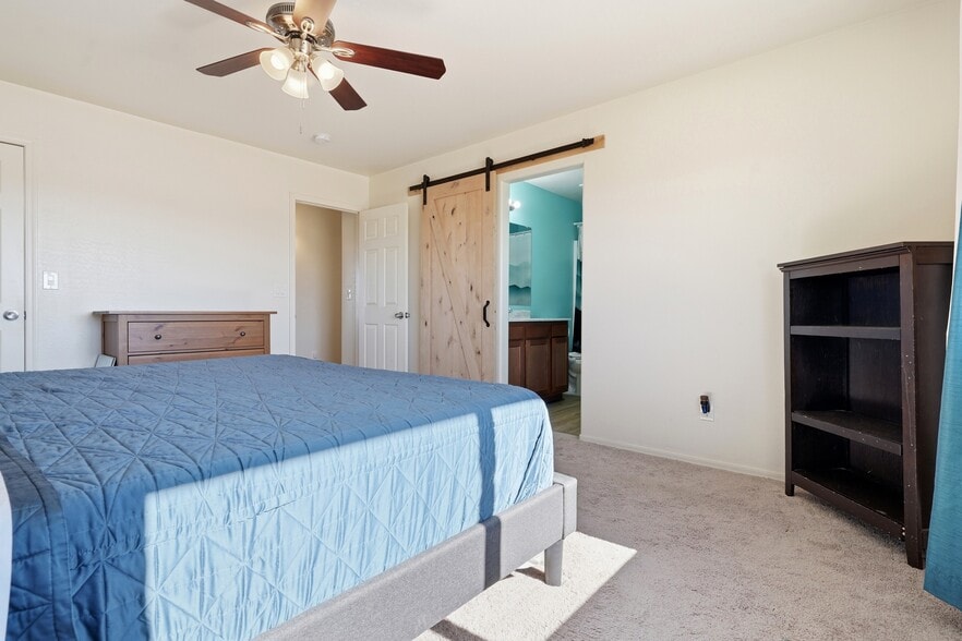 Master - 8509 N Stacey Ln