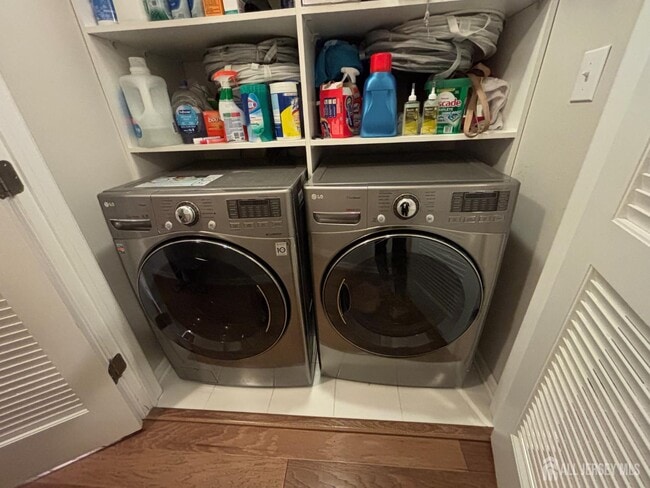 Building Photo - 1205 Hights Farm Rd N